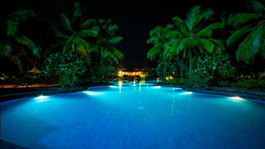 Ocean Spray Hotel Kalapettai Luaran gambar