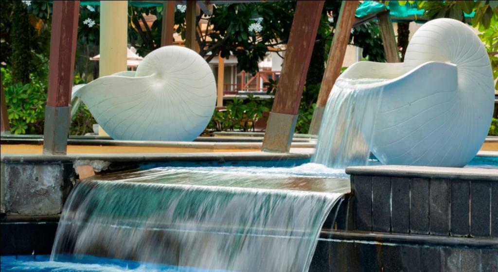 Ocean Spray Hotel Kalapettai Luaran gambar