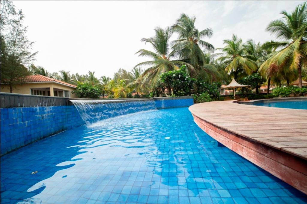 Ocean Spray Hotel Kalapettai Luaran gambar