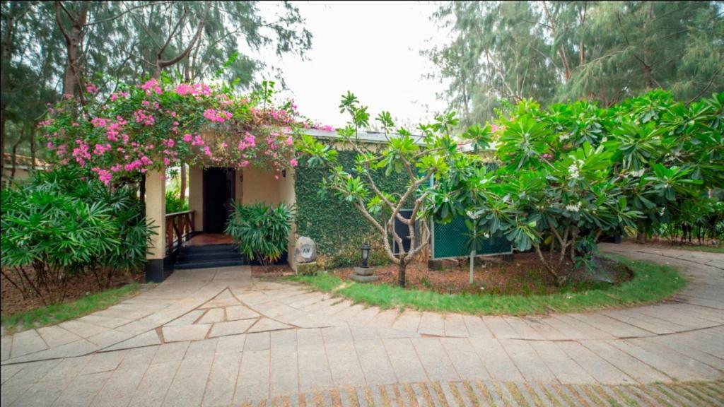 Ocean Spray Hotel Kalapettai Luaran gambar