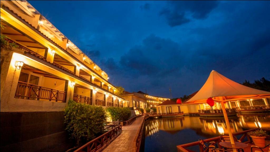 Ocean Spray Hotel Kalapettai Luaran gambar